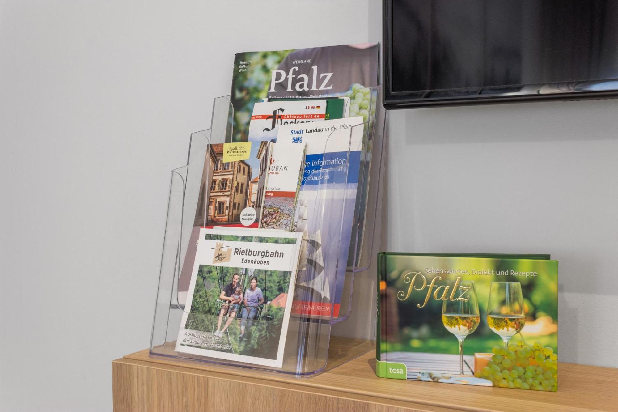 Winetime - Modern - Luxurioes - Direkt Im Zentrum - Stadtmitte Landau in der Pfalz Buitenkant foto